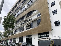 E9 Premium (D27), Factory #436934701